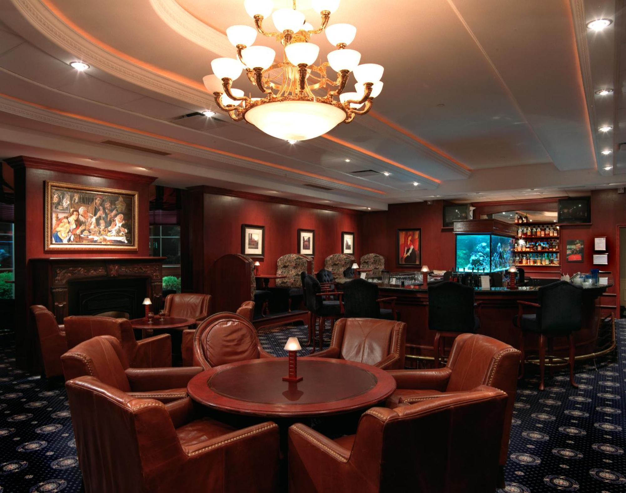 Chateau Louis Hotel & Conference Centre إيدمونتون المظهر الخارجي الصورة