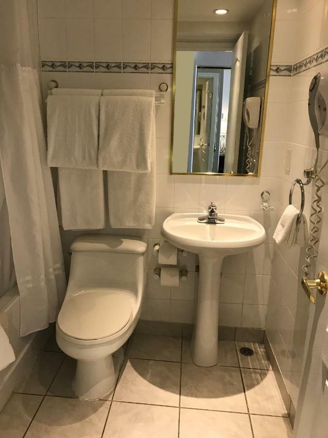 Chateau Louis Hotel & Conference Centre إيدمونتون المظهر الخارجي الصورة