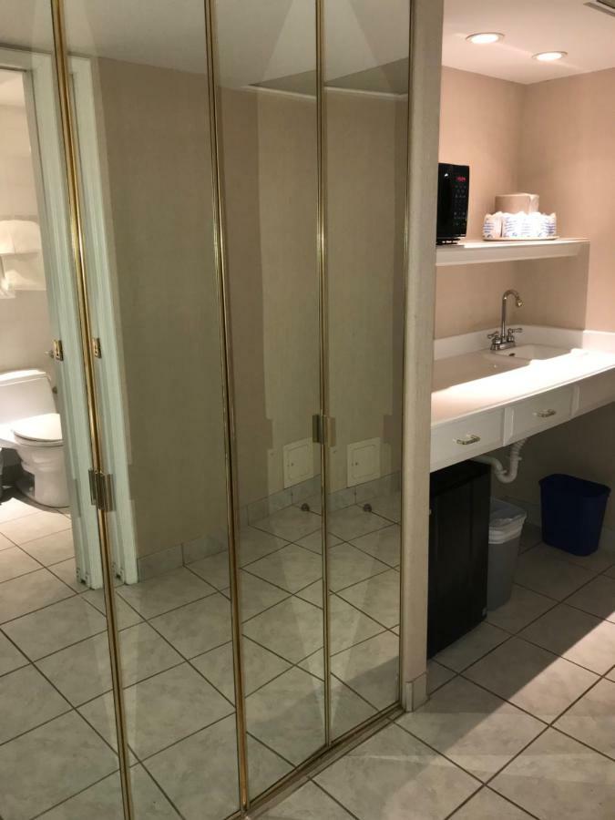 Chateau Louis Hotel & Conference Centre إيدمونتون المظهر الخارجي الصورة