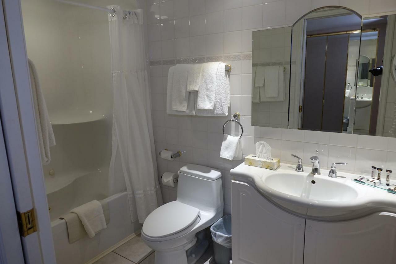 Chateau Louis Hotel & Conference Centre إيدمونتون المظهر الخارجي الصورة